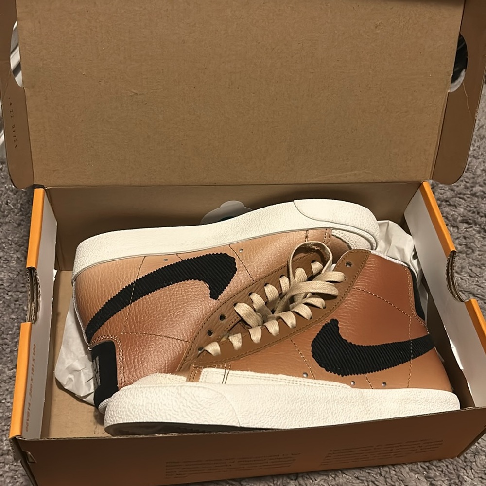 Nike blazer Mid ‘77 brown
